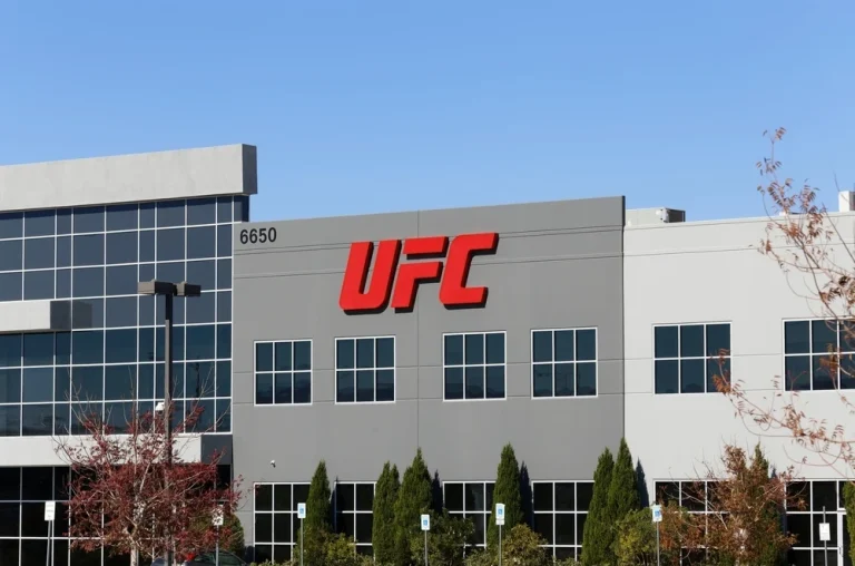 UFC - logo 3 Apex w Las Vegas